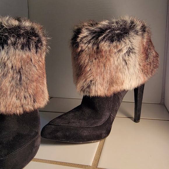 Via Spiga, Shoes,booties, black with fur, size 7M - Picture 2 of 5